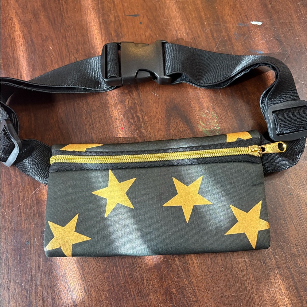 Source Unknown Black and Gold Star Belt Bag